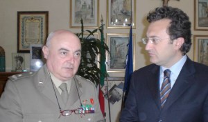 Il Gen. B. Carminantonio Del Sorbo e il Sindaco Gennaro Giuliani.