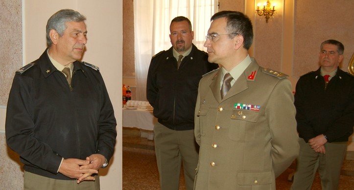 Il Gen. B. Emanuele Sblendorio ed il Ten. Col. Vincenzo Legrottaglie