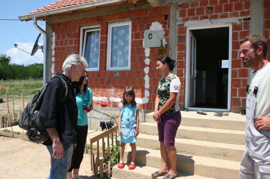 Web/ http://unsorrisoperognilacrima.blogspot.com/