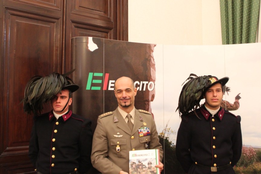 Esercito/ 6° Reggimento Bersaglieri. Presentazione del CalendEsercito&nbsp;2012