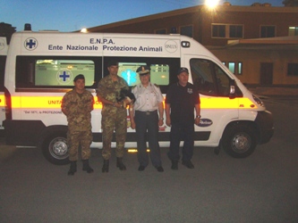 Kosovo/ I militari del Multinational Battle Group West, in collaborazione con l’Ente Nazionale Protezione Animali, salvano 11 cani dalla&nbsp;strada.