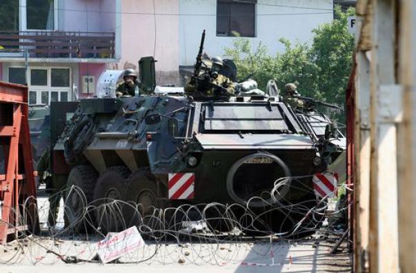 Kosovo/ Incidenti a Nord. Un militare Nato e tre serbi&nbsp;feriti