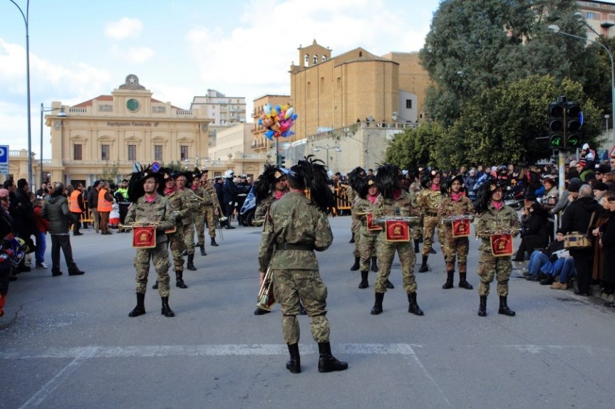 Agrigento/ Il brio della Fanfara dei Bersaglieri di Caltanissetta alla 68° Sagra del Mandorlo in&nbsp;Fiore