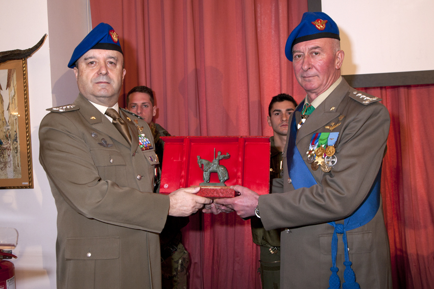 Viterbo/ Cerimonie al vertice. Cambio del Comandante dell’Aviazione Esercito.
