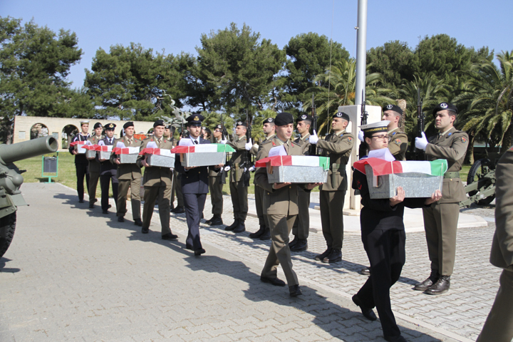 Bari/ Cerimonia. Onore e Gloria ai caduti che lasciano il Sacrario d’Oltre&nbsp;Mare
