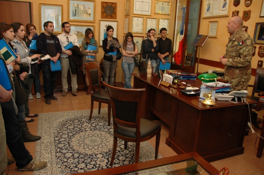 Roma/ Caserma Amione. Giornata Informativa presso il Reggimento di Manovra Interforze dei frequentatori del “Master in Giornalismo&nbsp;Internazionale”