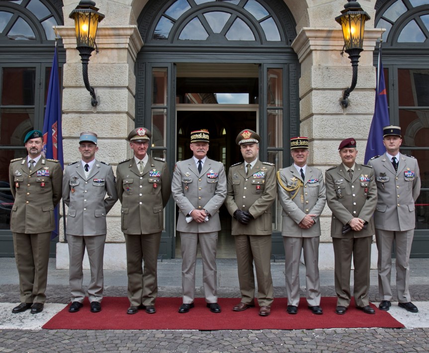 Verona/ Incontro tra i comandanti delle Forze Operative Terrestri Italiane e&nbsp;Francesi