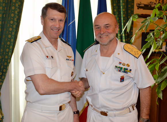 Napoli/ L’Ammiraglio Binelli Mantelli incontra il comandante del Joint Force Command di Napoli, Ammiraglio Bruce W.&nbsp;Clingan