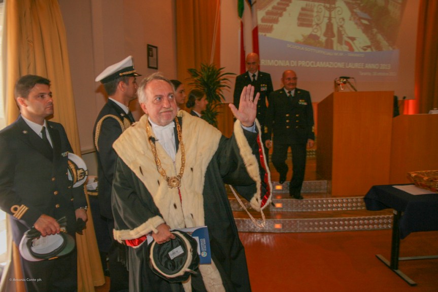 Taranto/ Marina Militare. Cerimonia consegna Laurea al corso Scienze Gestione Attività Marittime dell’Università di&nbsp;Bari
