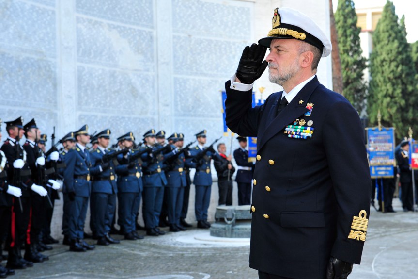 Il Capo di Stato Maggiore della Difesa alla commemorazione dei Caduti presso il cimitero monumentale del&nbsp;Verano.