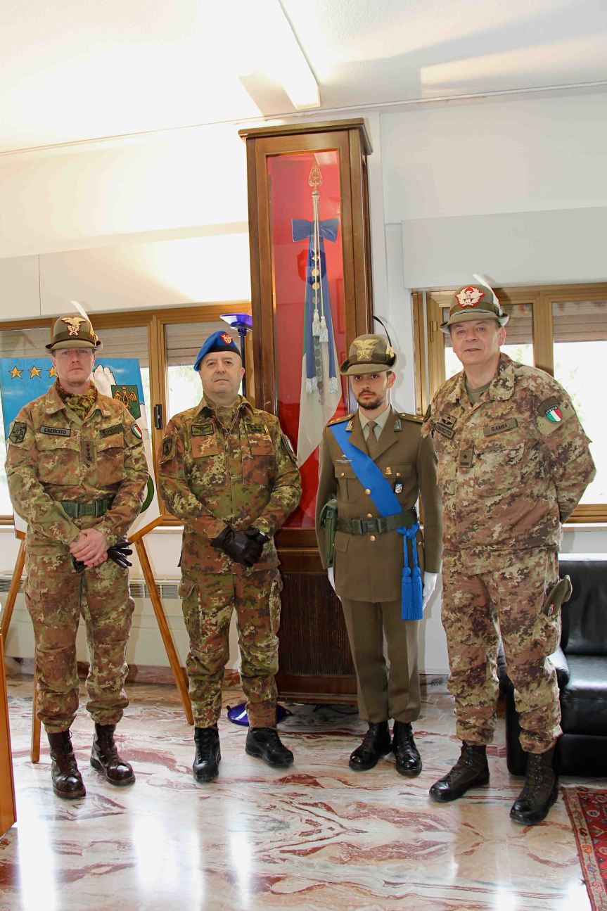 Venzone/ COMFOTER. Il Generale Bernardini in visita al 8° Reggimento&nbsp;Alpini