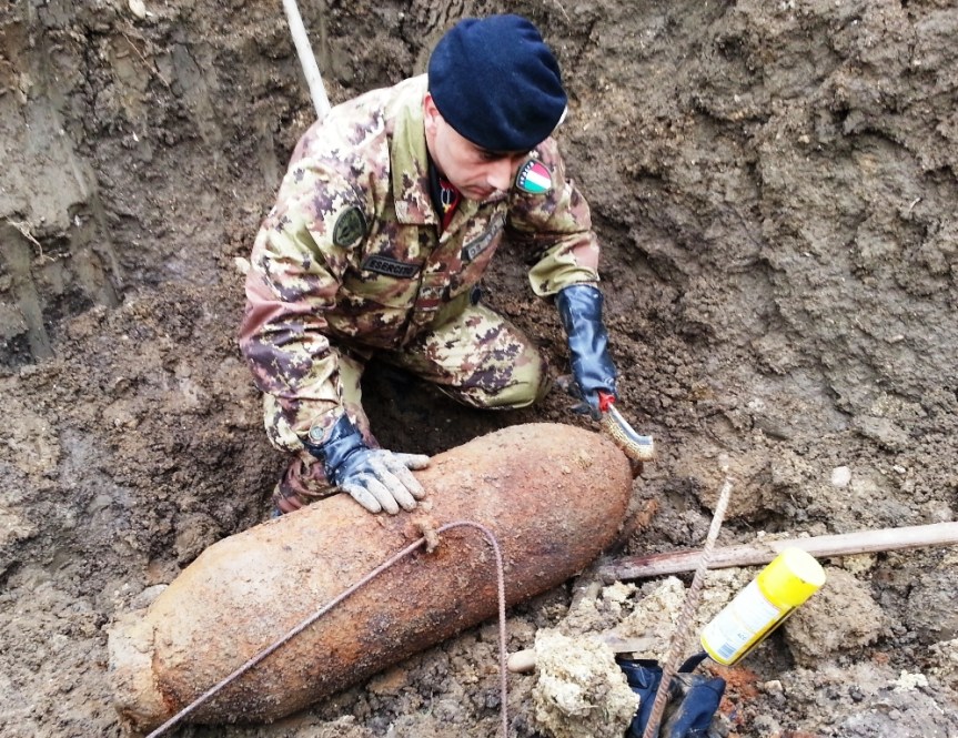 Cupello (Ch)/ L’ordigno aereo bellico fabbricazione americana. Interviene l’11° Reggimento Genio Guastatori della Brigata Meccanizzata “Pinerolo”