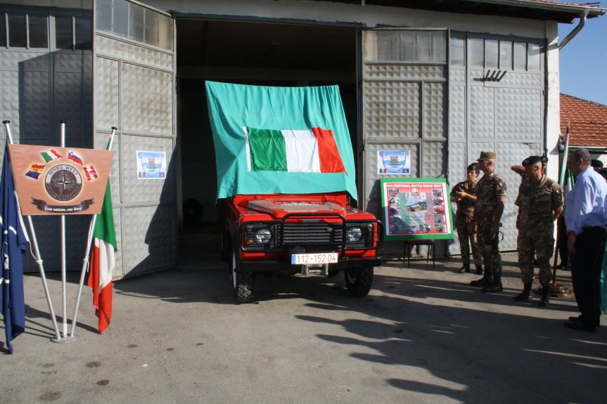 Kosovo/ CIMIC. I Militari italiani reintegrano nel suo perfetto uso e riconsegnano il mezzo ai Vigili del Fuoco di&nbsp;Istog