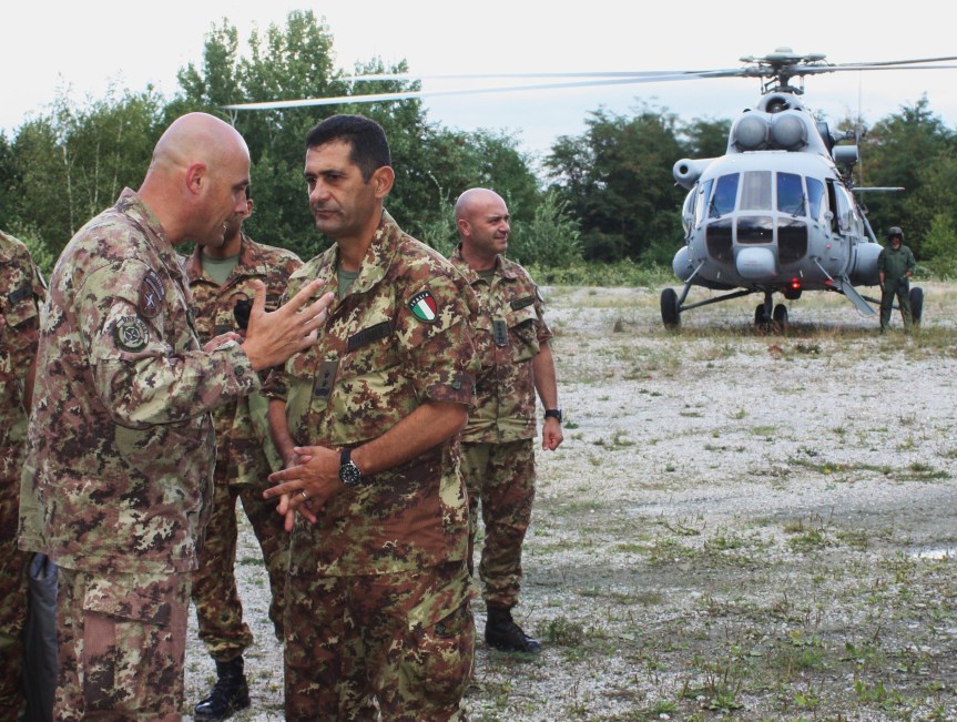 Kosovo/ KFOR MNBG-W. Il comandante KFOR, Gen. Figliuolo incontra il comando a guida italiana del Settore&nbsp;Occidentale