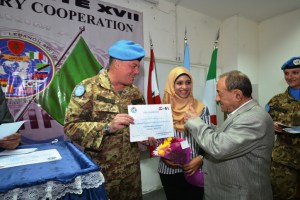 Il Generale Del Sol, comandante della Base Militare ONU inaugura l'evento pro infanzia