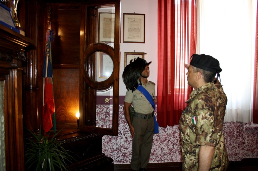 Trapani/ Caserma Giannettino. Il comandante della Brigata Aosta in visita al 6° Reggimento&nbsp;Bersaglieri