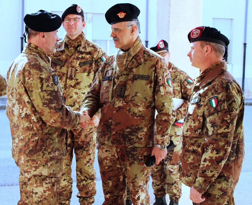 Trapani/ 6° Reggimento Bersaglieri. Il Comandante del 2° Comando Delle Forze di Difesa in&nbsp;visita