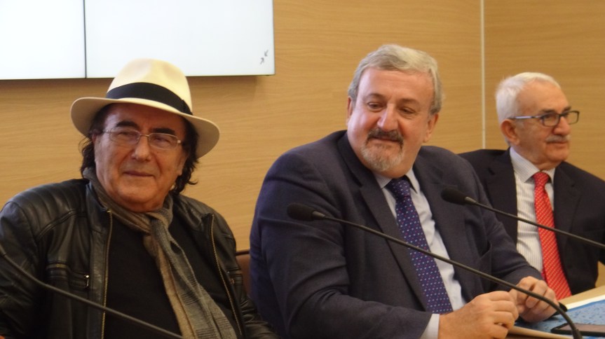 Bari/  #vogliamoanchealsudtrenipiuveloci. Emiliano e Al Bano sostengono&nbsp;l’iniziativa